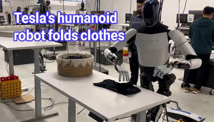 Tesla's humanoid robot folds clothes